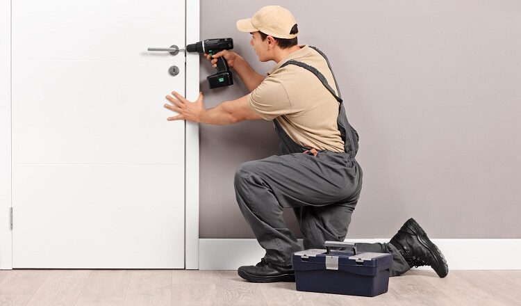 7 Practical Tips to Find Lost Keys Before Calling a Locksmith